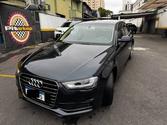 AUDI A4 1.8 TFSI AMBIENTE GASOLINA 4P MULTITRONIC AUDI A4 1.8 TFSI AMBIENTE GASOLINA 4P MULTITRONIC